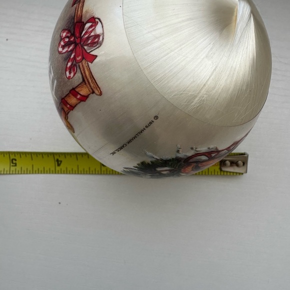 Hallmark 1979 "To A Special Teacher" Christmas Satin Ball Holiday Tree Ornament - Picture 4 of 4
